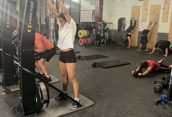 woman do exercises